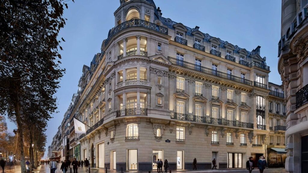 Apple-to-close-seven-French-stores-ahead-of-protests.jpg