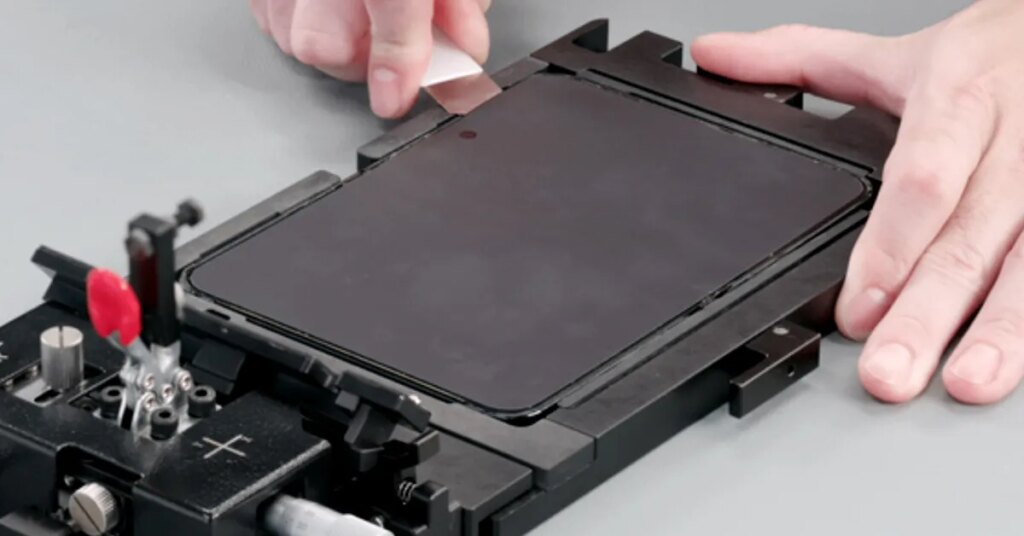 Apples-official-DIY-repair-guides-for-iPhone-Duo-are-now.jpg
