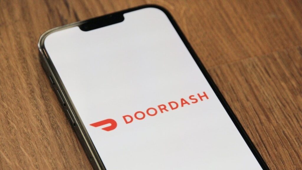DoorDash-will-buy-Instacart-for-17-billion-reducing-options-for.jpg