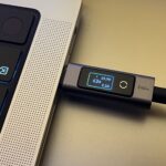 Practical-with-the-Ugreen-USB-C-cable-with-display-and-touch.jpeg