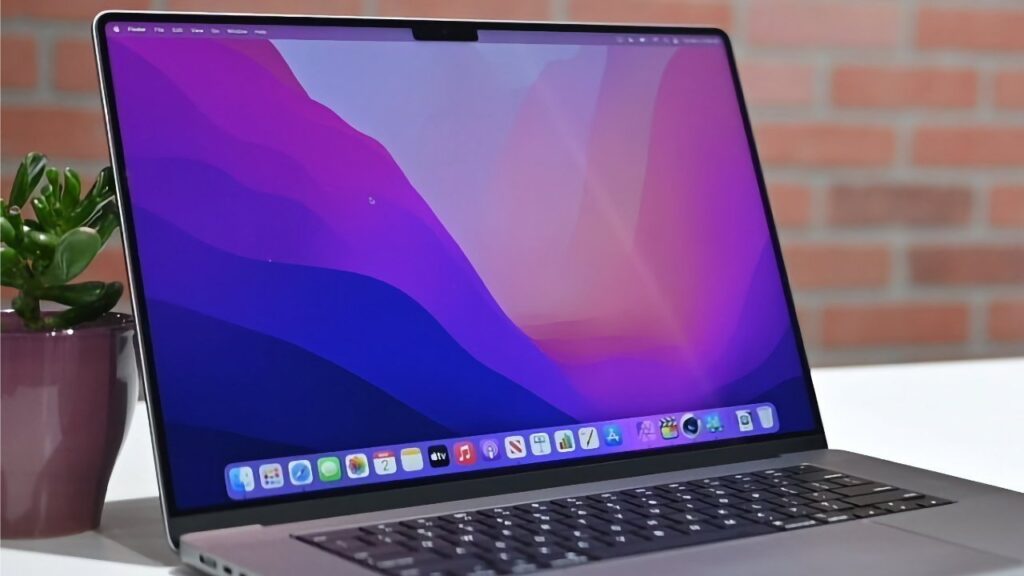 Retail-reset-set-for-November-6-as-MacBook-Pro-OLED.jp_.jpeg