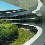 Russia-now-requires-Apple-to-archive-user-communications-and-hand.jpg